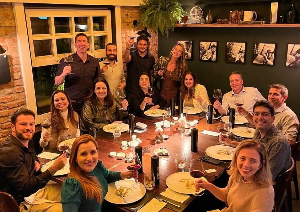 Evento São Paulo — wine tasting, mayo 2026. Momento de conversación  o foto grupal.